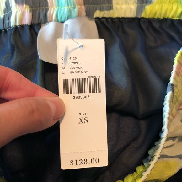 NWT! Anthropologie Chloe Oliver patterned shorts.‎ - Picture 4 of 10